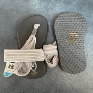 Ranberone Yoga Mat Flip Flops Sandals | Grey and White Stripe | 40/9 Women | NWT